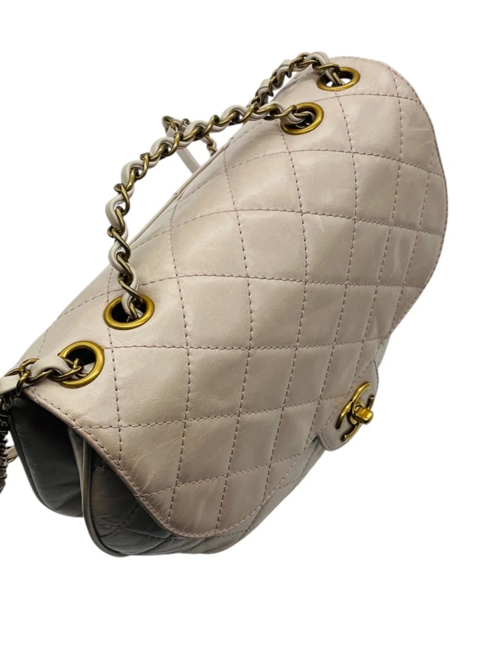 CHANEL LIGHT LILAC QUILTED AGED LEATHER BUBBLE FLAP HANDBAG